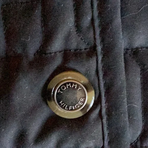 Tommy Hilfiger woven black quilted snap front shirt jacket w/cordu… - Picture 9 of 11